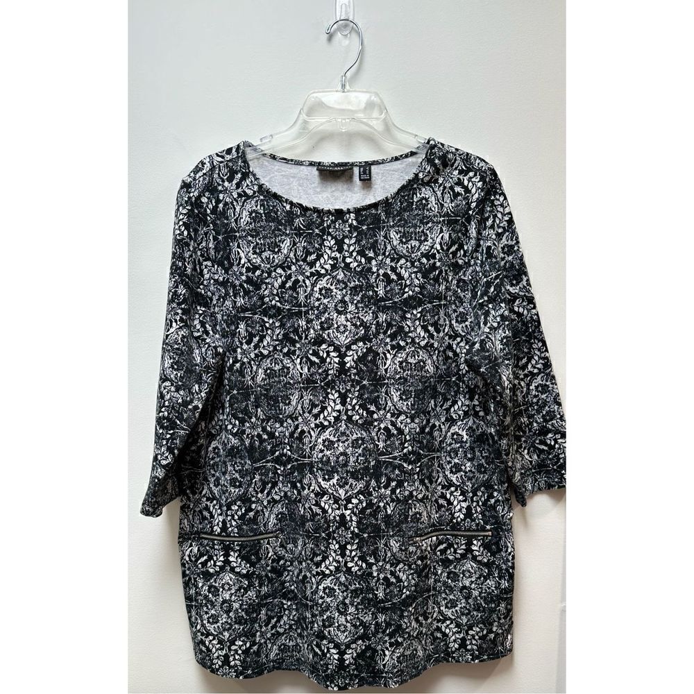 Susan Graver Weekend women’s 3/4 sleeve black white print sweater Large #41-1033